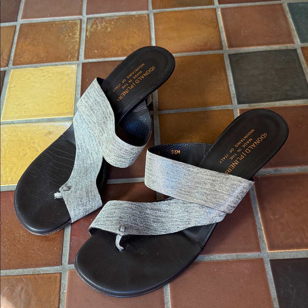 DONALD J PLINER Heeled Sandals